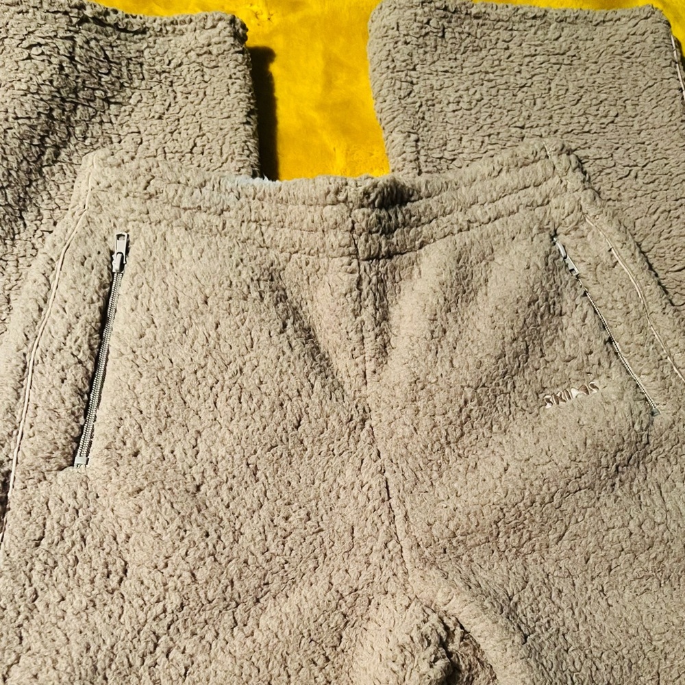 SKIMS COMFTY PANTS